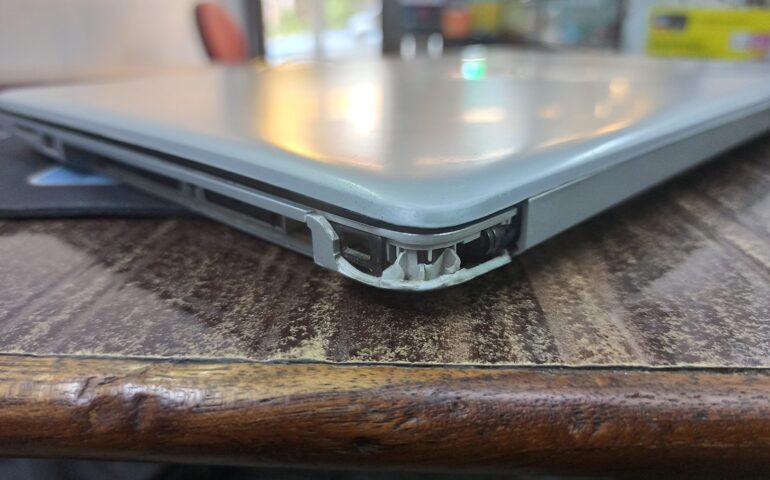 laptop body repair